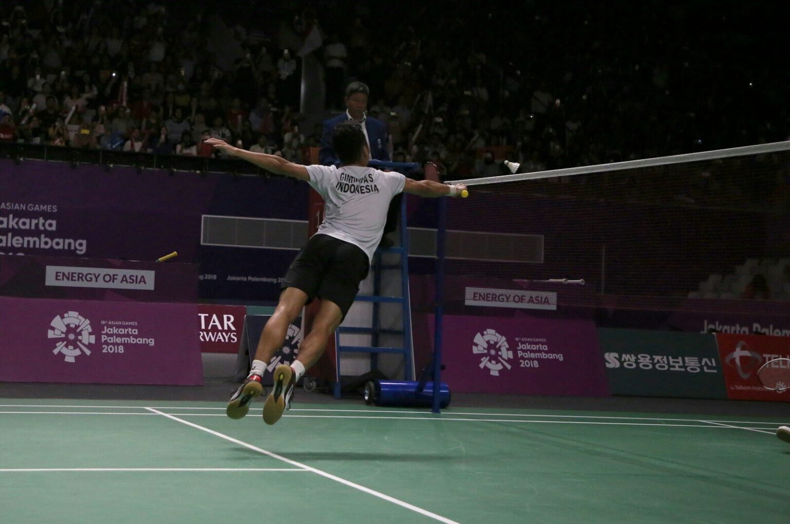 Mastering the Badminton Drop Shot: A Comprehensive Guide to Deception ...